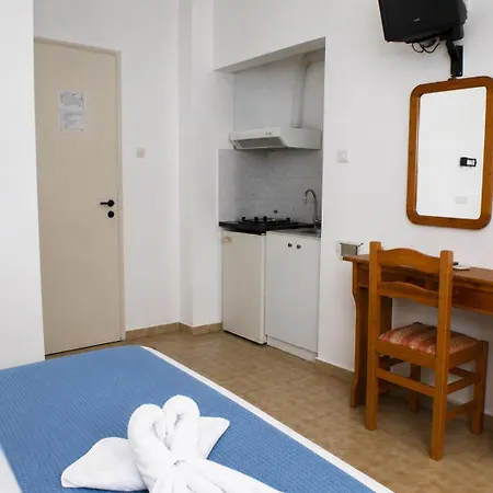 Aparthotel Araliki & 3*