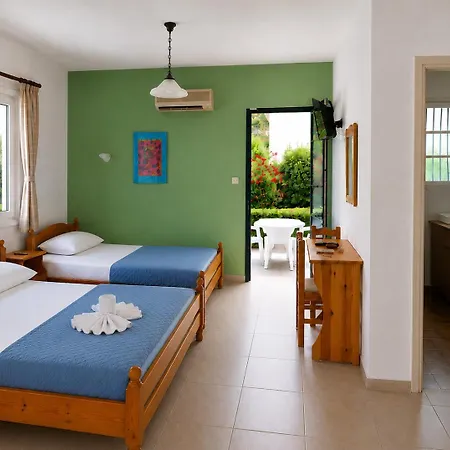 Aparthotel Araliki & 3*