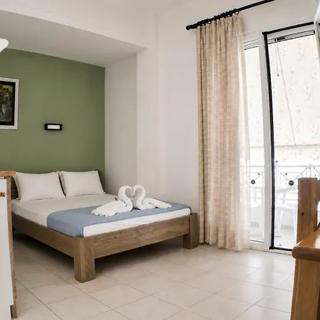 Aparthotel Araliki & 3*