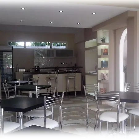Araliki & Aparthotel 3*